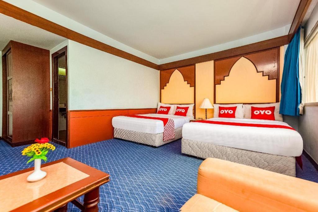 Oyo 441 Grand Thara Hotel Surat Thani Exterior foto